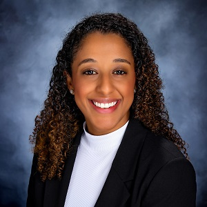 Residential Lender Sarah Hassan in a suit