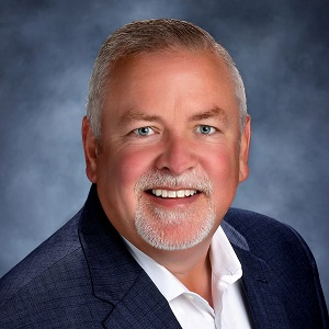 Residential Lender Steve Mayfield in a suit